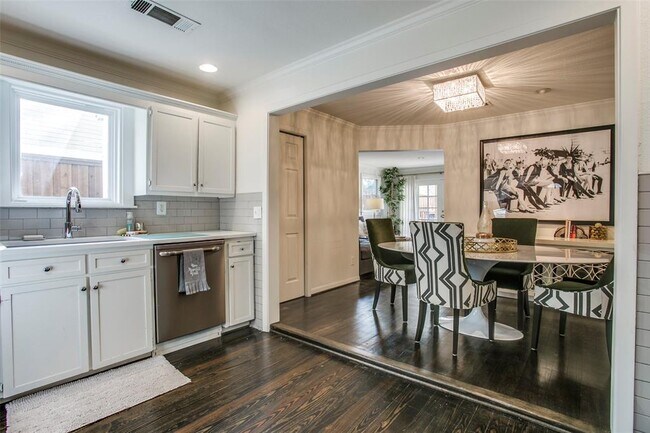 Building Photo - 4559 Elsby Ave