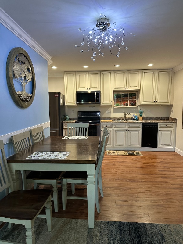 Building Photo - 41 Eve Dr