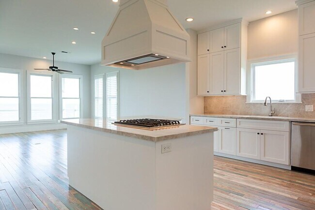 Building Photo - 2612 Todville Rd