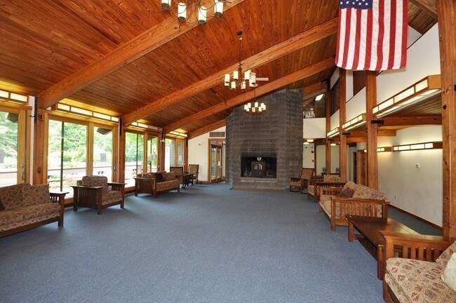 Building Photo - 604 Old Stone Brook