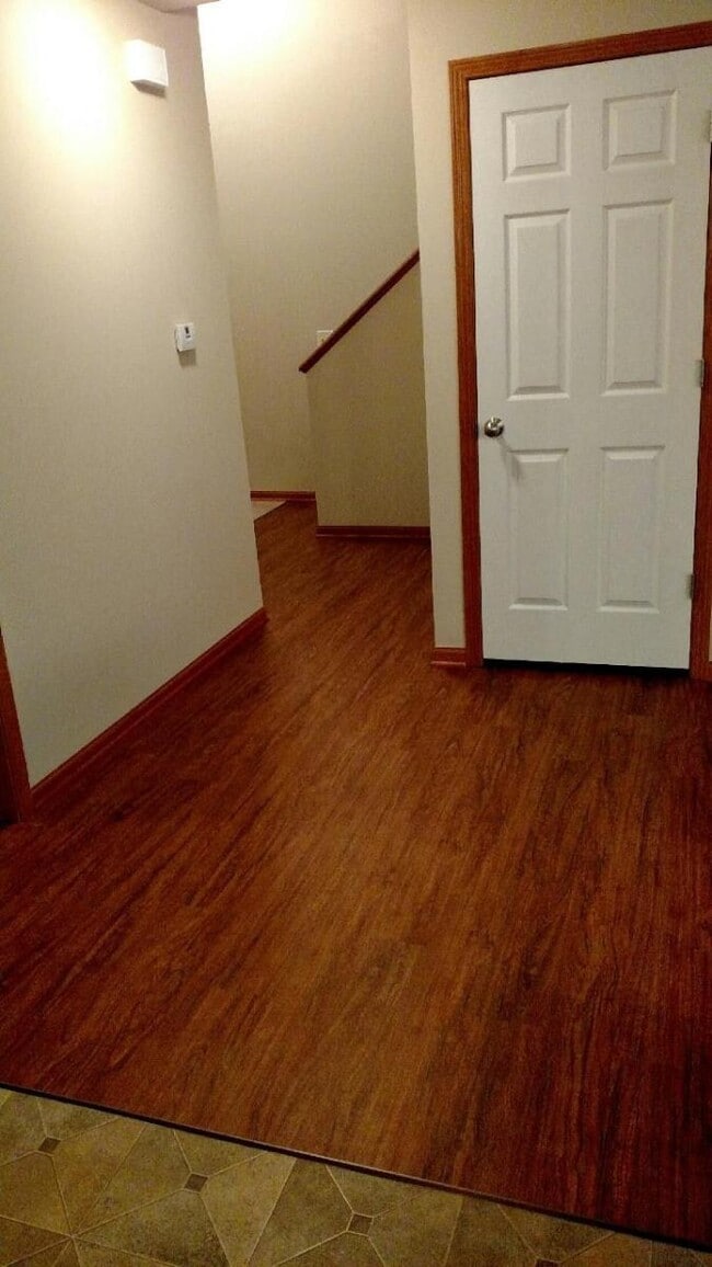Main Floor Hallway - 6051 Glenbrook Ln