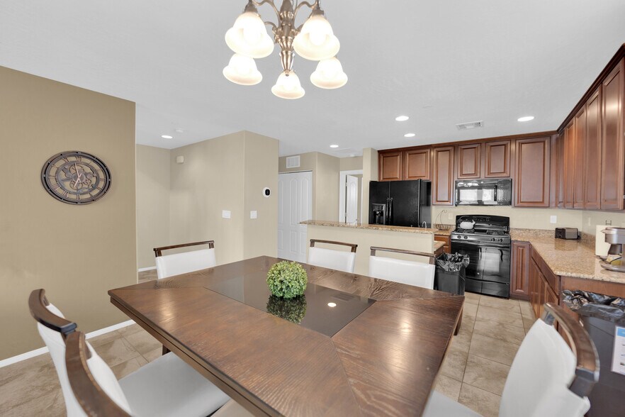 Building Photo - 7605 Finishing Touch Court