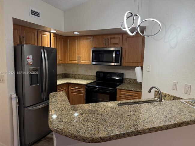 Building Photo - 731 Vista Isles Dr