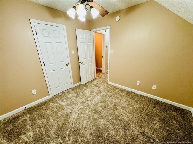 Building Photo - 616 Amberdale W Cir