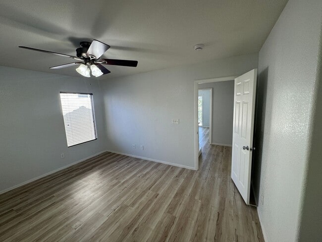 Building Photo - Charming 3 Bedroom, 3 Bathroom, 2-Story Ho...