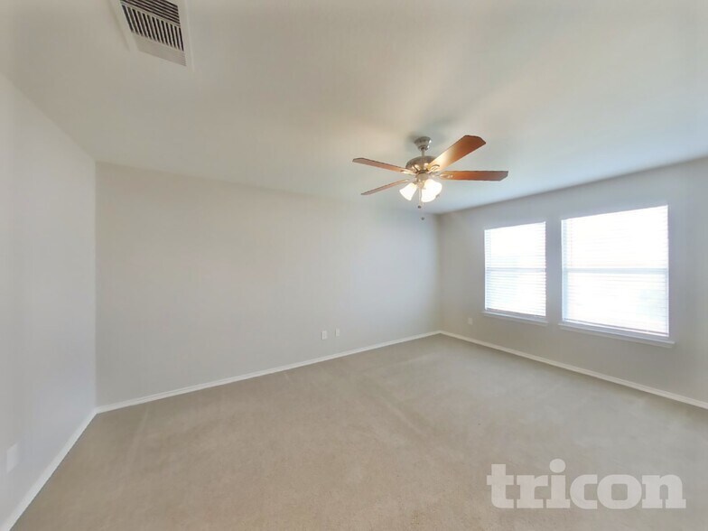 Building Photo - 11059 Barclay Point