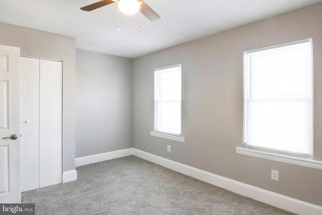 Building Photo - 614 Hunter St