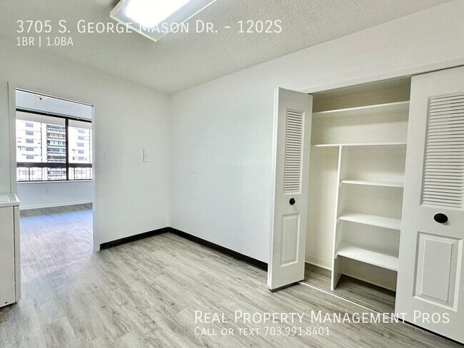 Building Photo - 3705 S George Mason Dr