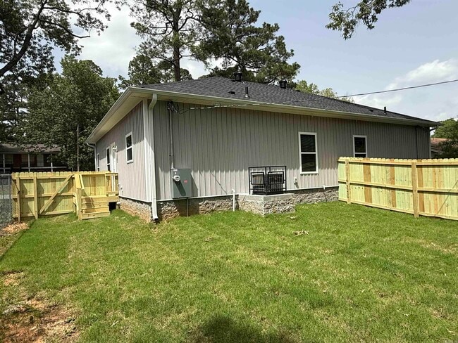 Building Photo - 5703 B St