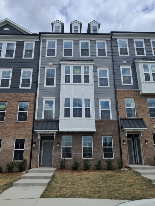 Building Photo - 602 Mkt Grv Dr