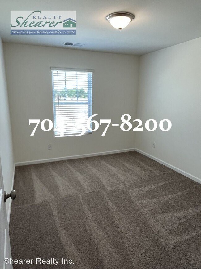 Building Photo - 3 br, 2.5 bath House - 2869 Yeager Drive