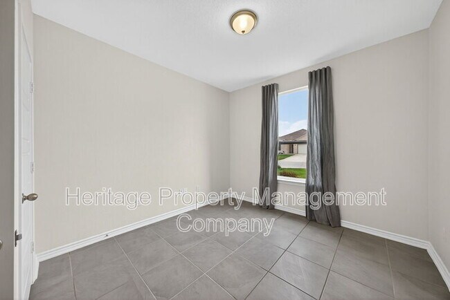 Building Photo - 8014 Kingfisher Lndg