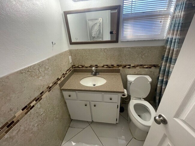 Building Photo - Ormond Beach Beauty 2 Bedroom 2 Bathroom