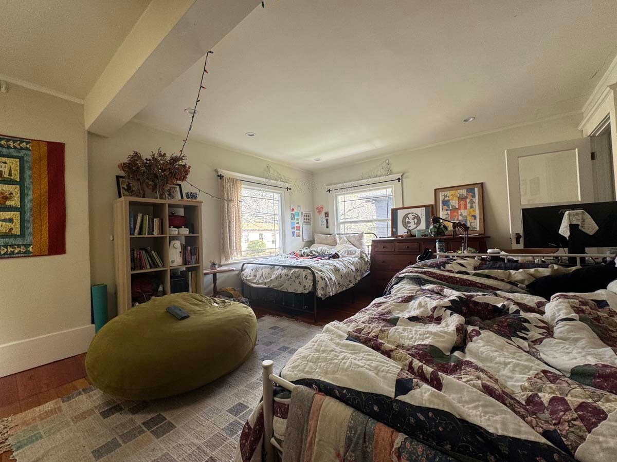 Building Photo - 2836 Derby St