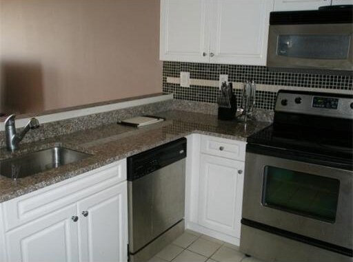 Building Photo - 1 Cityview Ln
