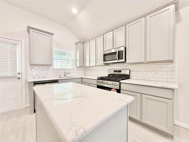 Building Photo - 22858 Ephesus Ave
