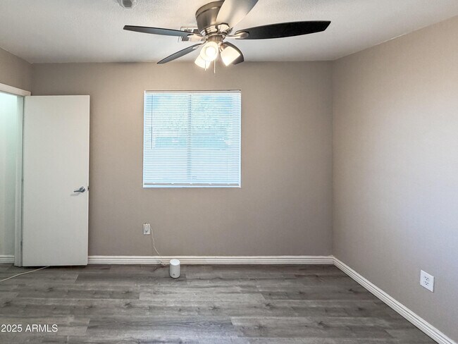 Building Photo - 6301 W Earll Dr