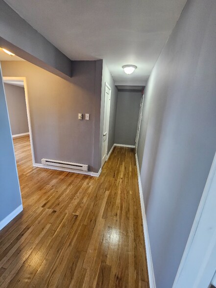 Building Photo - 751 Adams Ave