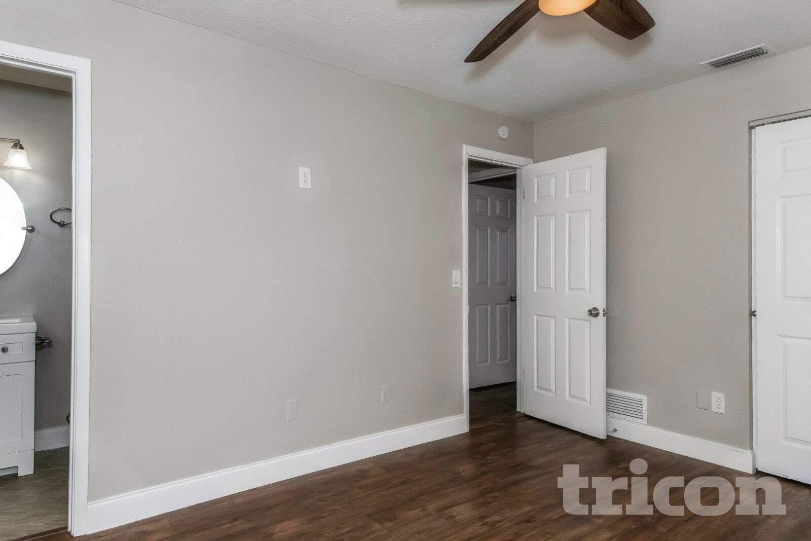 Building Photo - 2129 Willow Oak Dr
