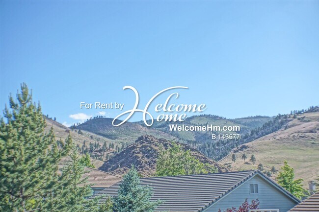 Building Photo - 4742 Village Green Pkwy