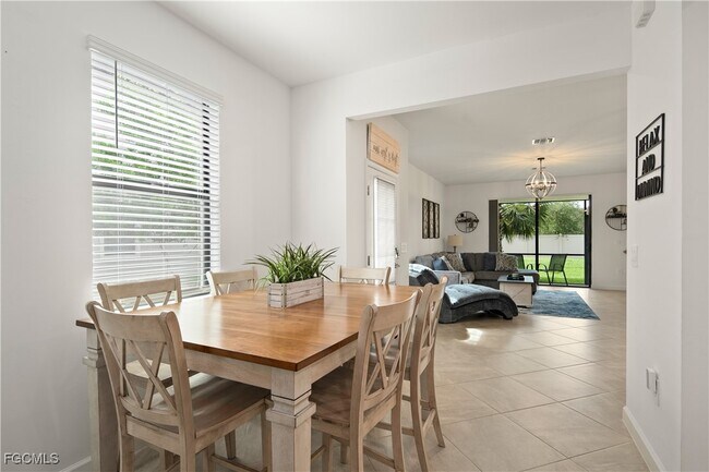 Building Photo - 14121 Pine Lodge Ln