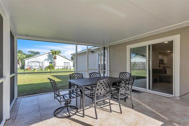 Building Photo - 159 Persimmon Dr