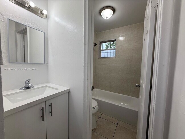 Building Photo - 1745 NW 47th Terrace