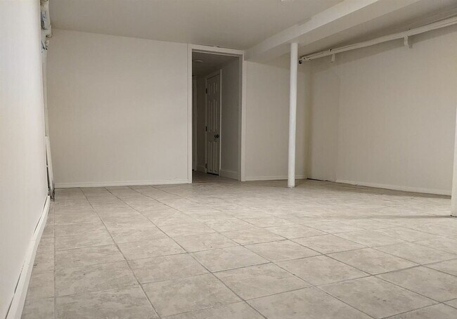 Building Photo - 3-Bed, 3-Bath in New Brunswick – Your Perfect Retreat!"