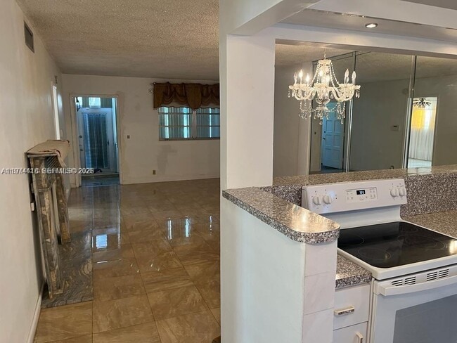 Building Photo - 1333 E Hallandale Beach Blvd