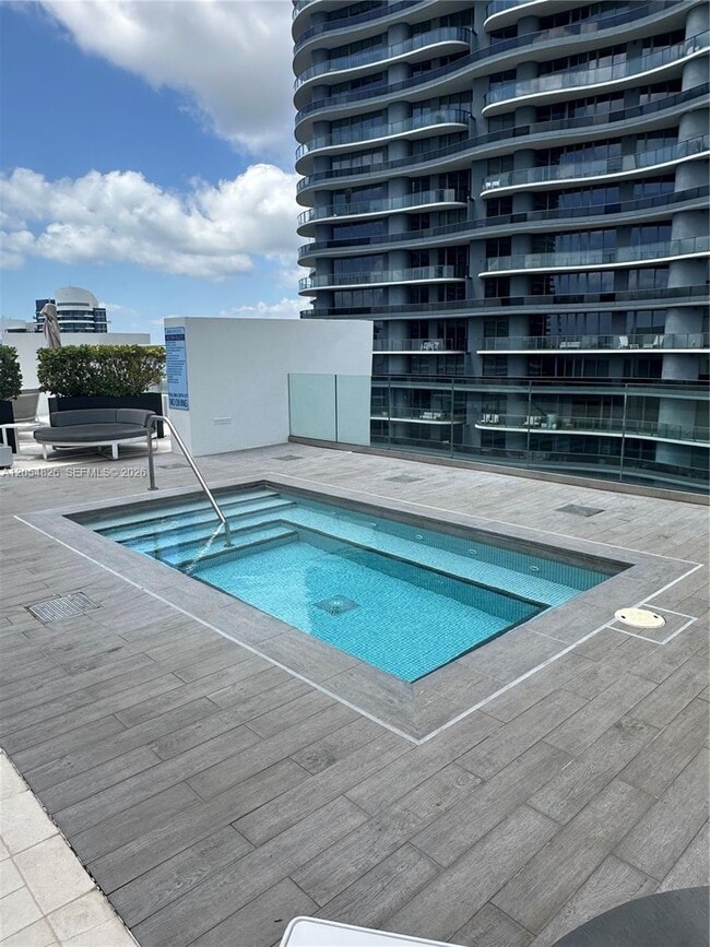 Building Photo - 1010 Brickell Ave