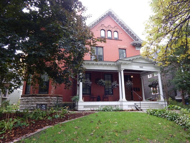 Primary Photo - 462 Holly Ave