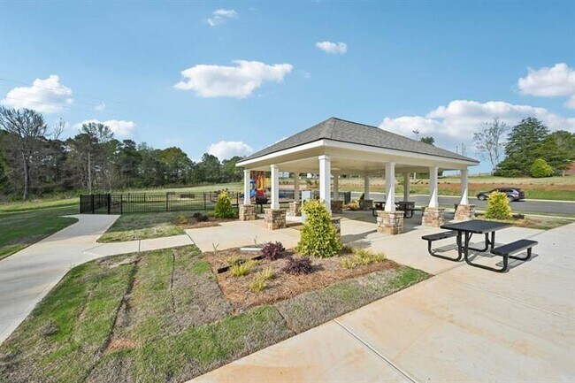Building Photo - 522 Silverleaf Trl