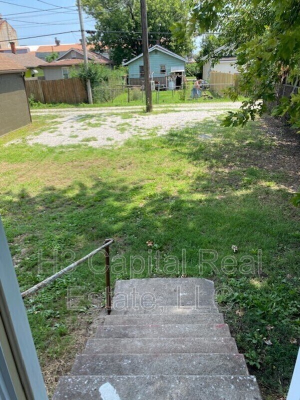 Building Photo - 2120 Lee Ave