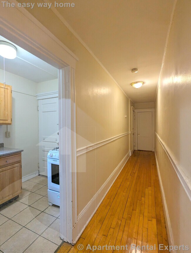 Building Photo - 6 Craigie Cir