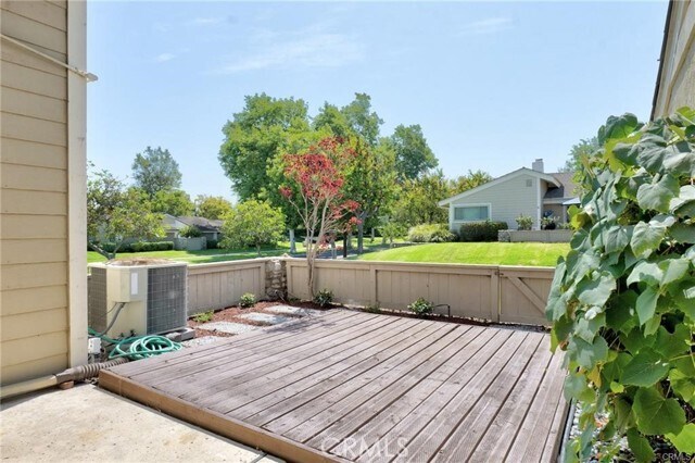 Building Photo - 18 Starflower