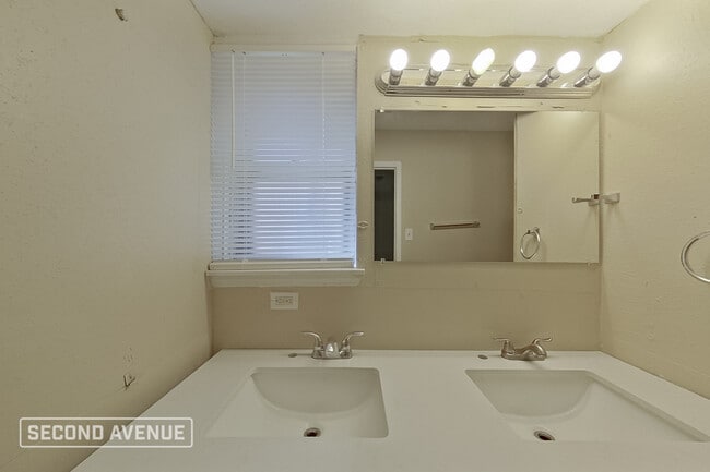 Building Photo - 6710 Maczali Dr