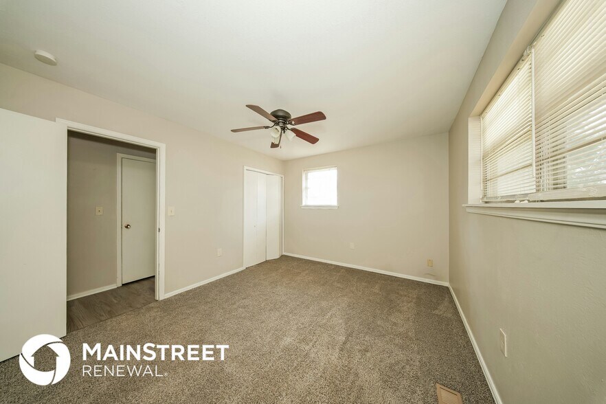 Building Photo - 1703 Fedderson Dr