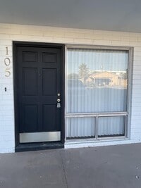 Building Photo - 301 W Helen St