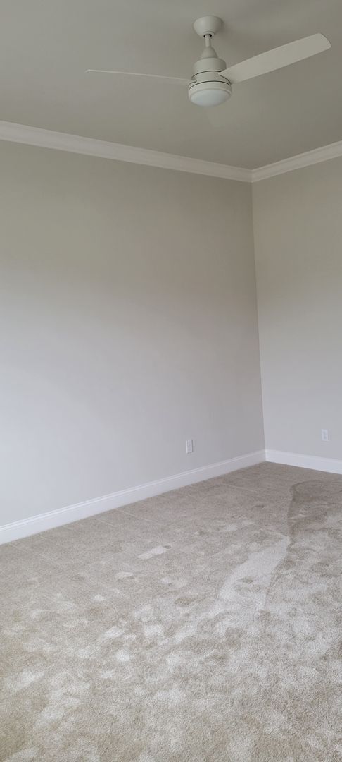 Building Photo - 3/2 with 2 car garage. Newer Construction home in Oakmont