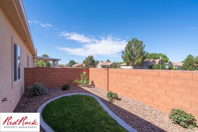 Building Photo - 2 Bedroom Townhome in Sky Ridge, Hurricane