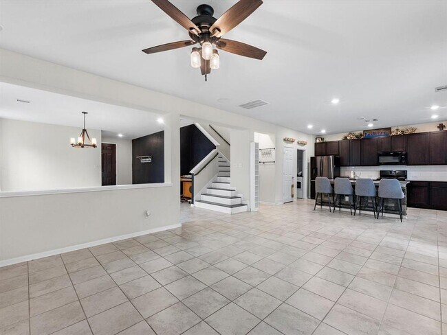 Building Photo - 14203 Broad Cypress Ct
