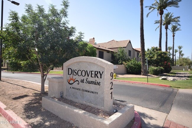 Building Photo - Beautiful 2 bed 2.5 bath Townhouse in Mesa!