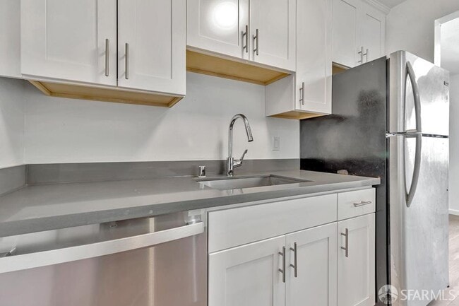 Building Photo - 46728 Crawford St