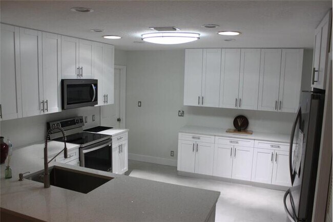 Primary Photo - 1518 Primrose Ln
