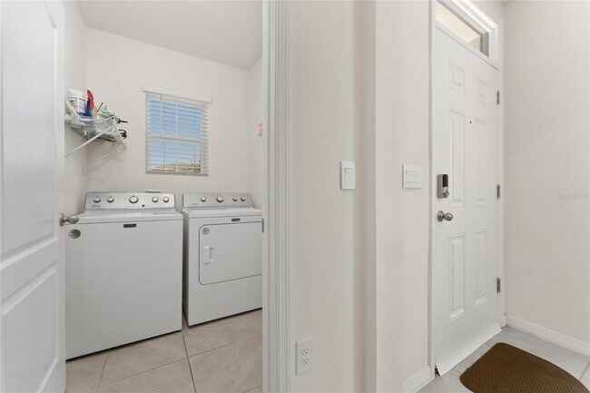 Building Photo - 1874 Wild Rye Way