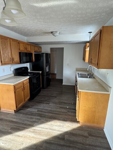 Kitchen - 3766 Dunlane Ct