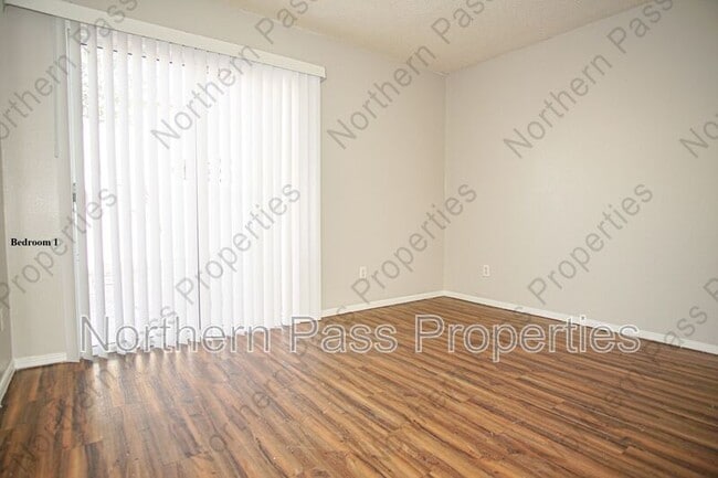 Building Photo - 11027 Sunshine Ct