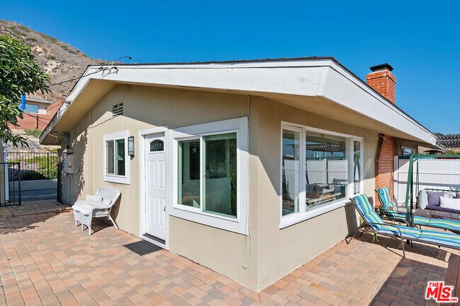 Building Photo - 22609 Pacific Coast Hwy