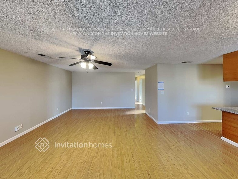 Building Photo - 4860 Teakwood Dr