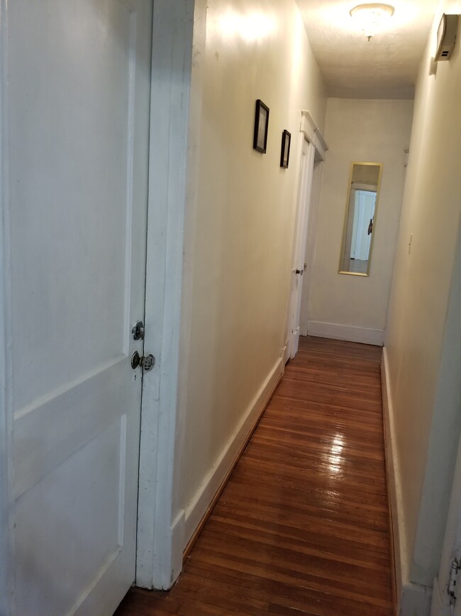 hardwood hallway - 1706 Villa Pl
